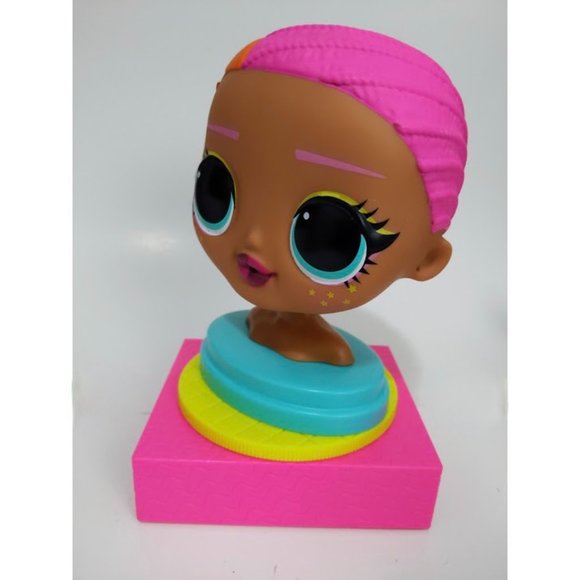 SALE! L.O.L.Surprise! O.M.G. Styling Head Royal Bee 8.5" - Picture 3 of 9